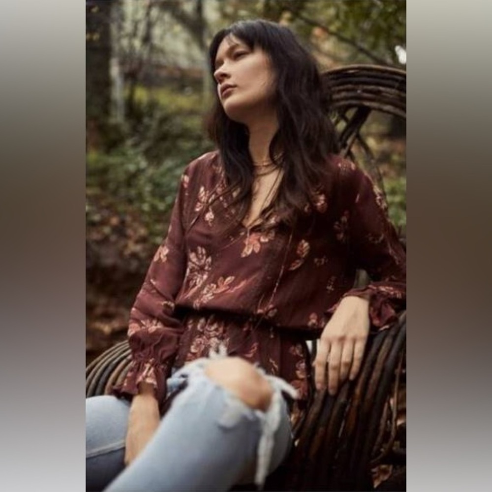 ASTR the Label Rosalie Lace Knit Floral Print Long Sleeve Blouse Top